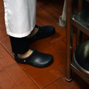 Crocs卡骆驰中性防滑厨师鞋 医生鞋 职业鞋 护士鞋 手术鞋 毕斯拓Bistro黑色/白色/蓝色10075